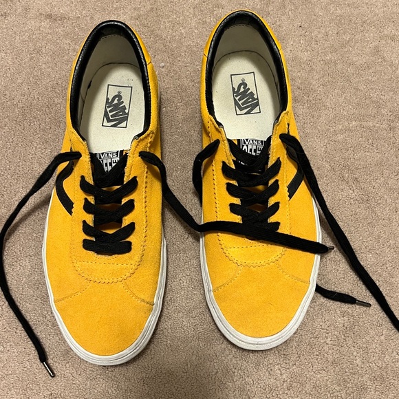Vans - Picture 2 of 3